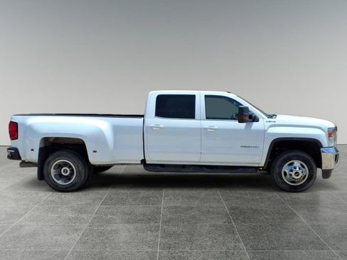Used 2016 GMC Sierra 3500 SLE w/ SLE Preferred Package AWD/4WD image 4