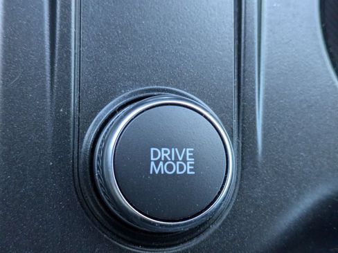 New 2026 Ford Explorer Active RWD image 26