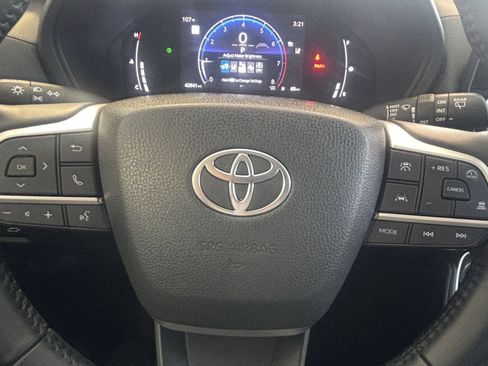 Used 2025 Toyota Grand Highlander FWD image 28