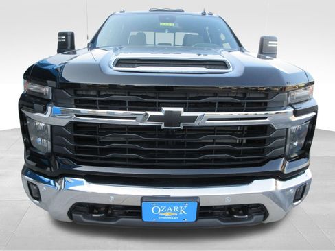 New 2026 Chevrolet Silverado 2500 LT w/ All Star Edition AWD/4WD image 9