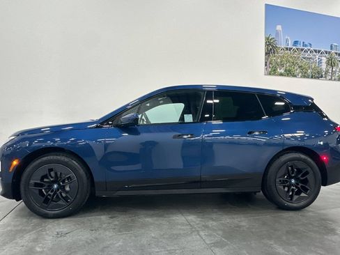 Used 2024 BMW iX xDrive50 w/ Convenience Package AWD/4WD image 7