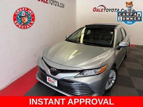 Used 2018 Toyota Camry XLE w/ Audio Package FWD image 3