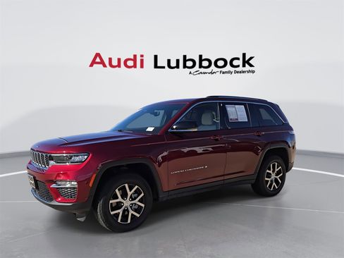 Used 2024 Jeep Grand Cherokee Limited w/ Luxury Tech Group II image 4