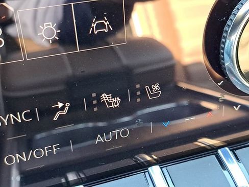 New 2026 GMC Acadia Denali Ultimate w/ LPO, Floor Liner Package image 23