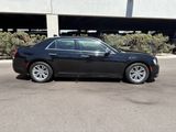 Used 2017 Chrysler 300 C image 3