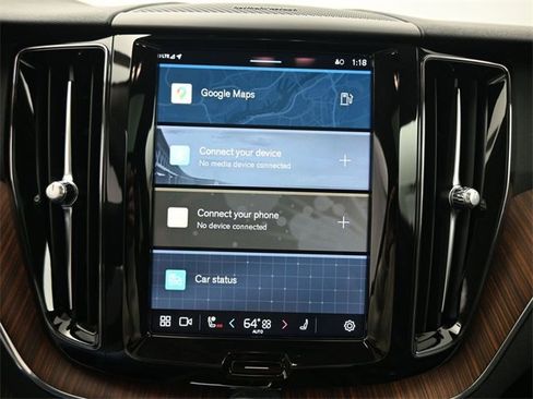 Used 2024 Volvo XC60 B5 Plus w/ Climate Package image 12