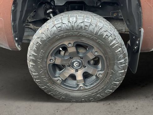 Used 2014 Toyota Tundra Platinum AWD/4WD image 9