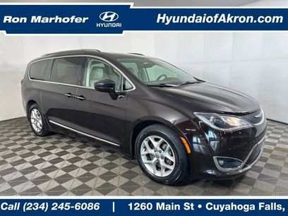Used 2018 Chrysler Pacifica Touring-L Plus w/ Tire & Wheel Group