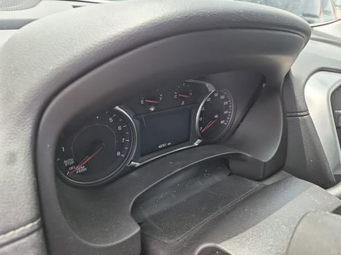 Used 2024 GMC Terrain SLE image 12