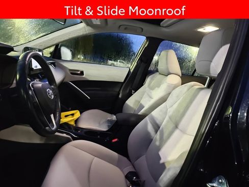 Used 2023 Toyota Corolla Cross LE w/ Moonroof Package AWD/4WD image 6