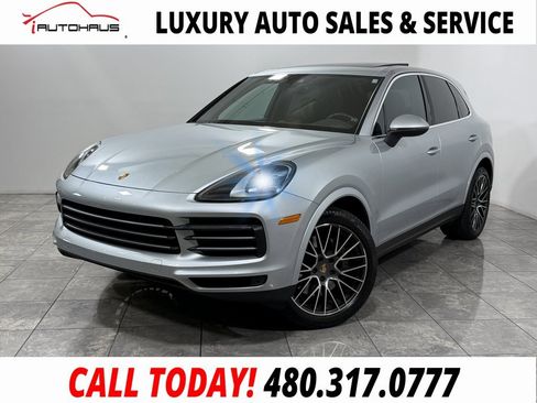 Used 2019 Porsche Cayenne S image 1