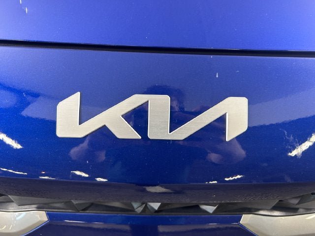 Used 2024 Kia Forte LXS w/ LXS Technology Package FWD image 9