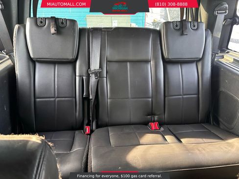 Used 2014 Lincoln Navigator Sport Utility 4D image 25