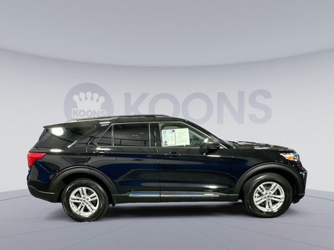 Used 2022 Ford Explorer XLT w/ Equipment Group 202A image 8