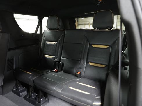 Used 2023 GMC Yukon XL AT4 image 19