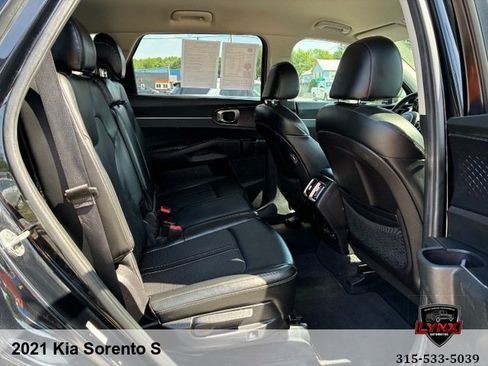 Used 2021 Kia Sorento S AWD/4WD image 35