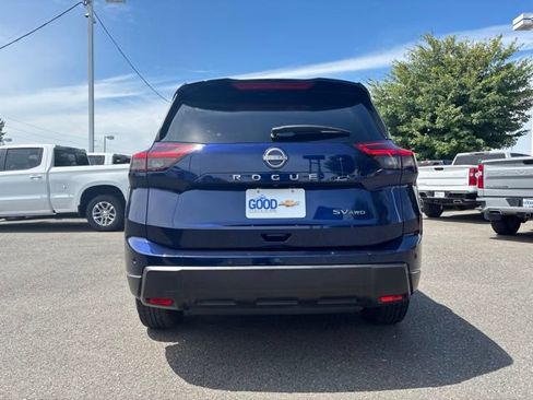 Used 2024 Nissan Rogue SV AWD/4WD image 4