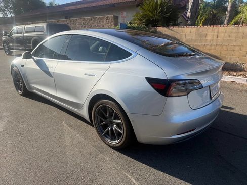 Used 2018 Tesla Model 3 Long Range RWD image 10