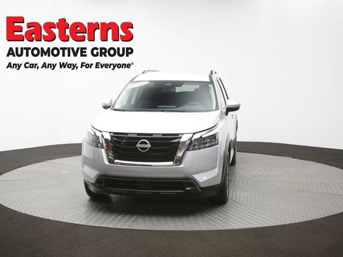 Used 2025 Nissan Pathfinder SV FWD image 52