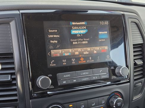 Used 2022 Nissan Titan SV image 17