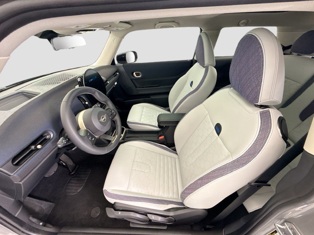 Used 2025 MINI Cooper S FWD image 16