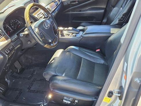Used 2015 Lexus LS 460 L w/ Ultra Luxury Package AWD/4WD image 16