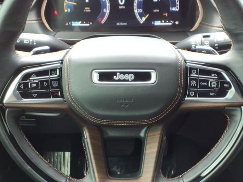 Used 2022 Jeep Grand Cherokee Summit AWD/4WD image 12