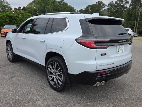 New 2026 GMC Acadia Denali Ultimate w/ LPO, All-Weather Package AWD/4WD image 9