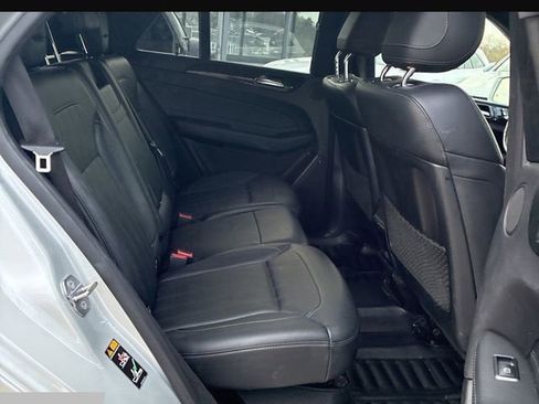 Used 2019 Mercedes-Benz GLE 400 4MATIC image 12