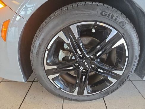 Used 2022 Kia K5 GT-Line FWD image 10