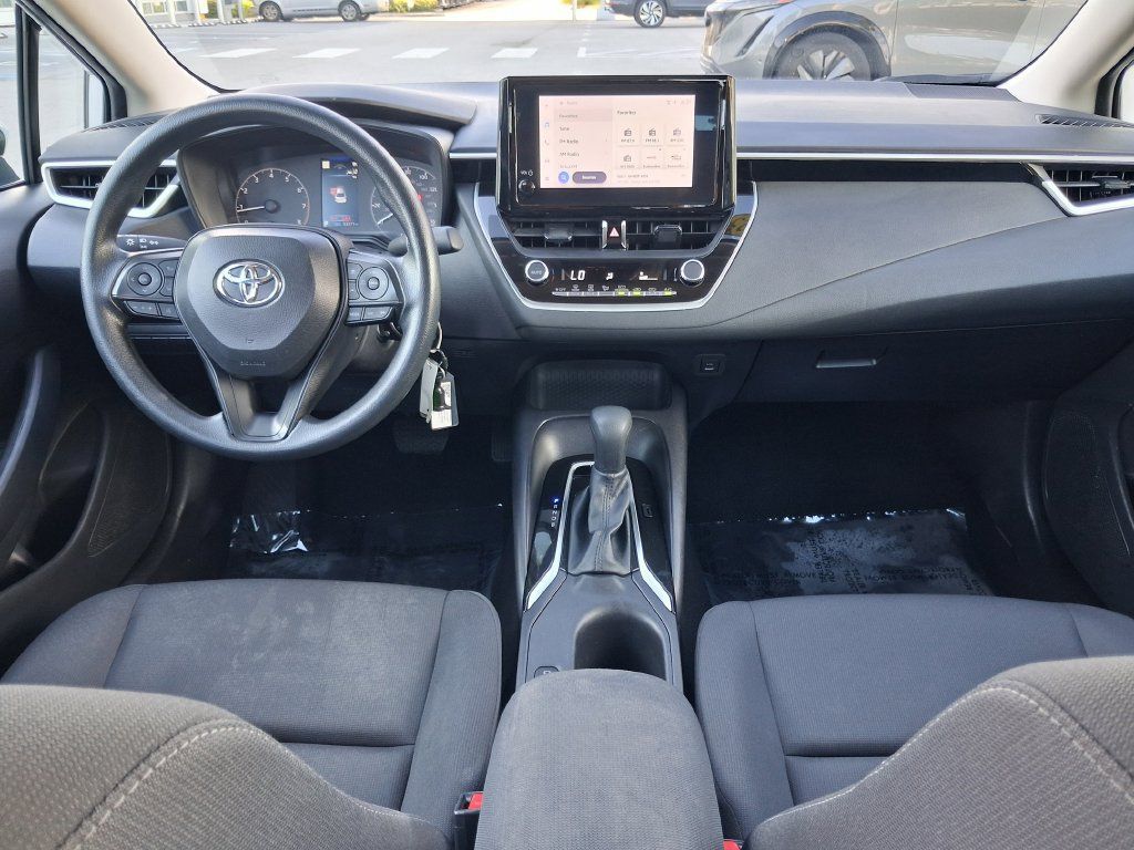 Used 2025 Toyota Corolla LE FWD image 16