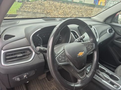 Used 2018 Chevrolet Equinox LT w/ Sun & Infotainment Package AWD/4WD image 10