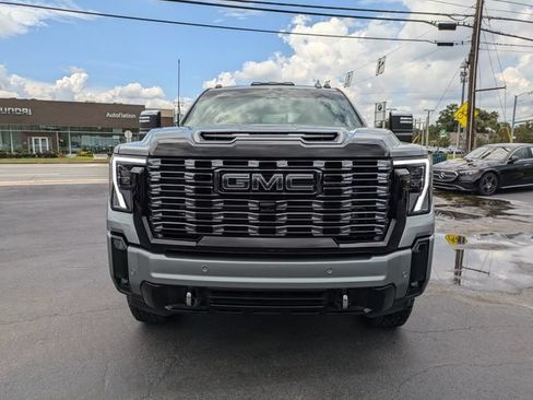 Used 2025 GMC Sierra 3500 Denali Ultimate AWD/4WD image 10