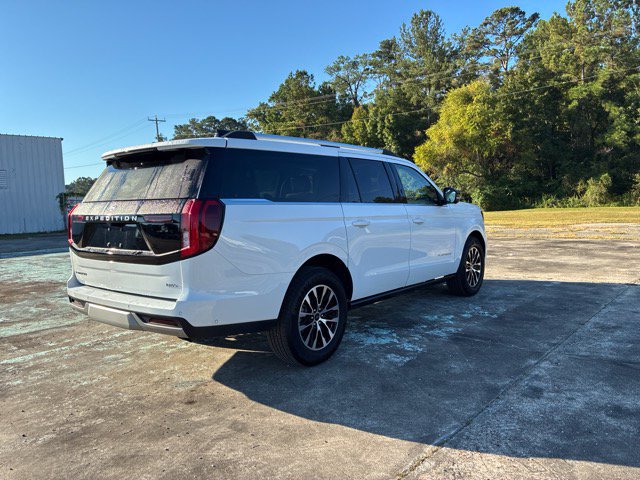 Used 2025 Ford Expedition Max Platinum AWD/4WD image 3