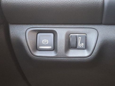 Certified 2023 GMC Acadia SLE w/ Driver Convenience Package image 23