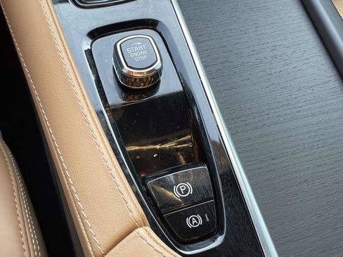 Certified 2023 Volvo XC90 B6 Ultimate w/ Lounge Package AWD/4WD image 30