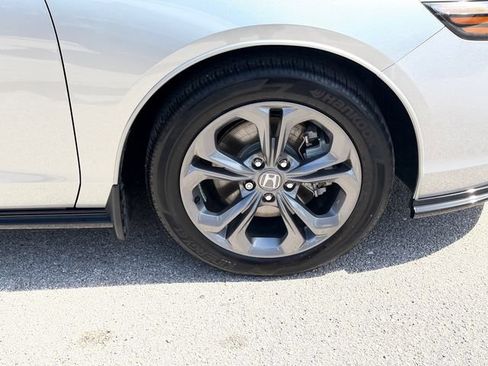 Used 2024 Honda Accord EX-L image 10