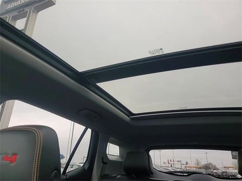 Certified 2022 GMC Terrain AT4 w/ Infotainment Package II image 19