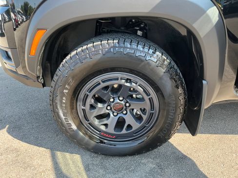 Certified 2025 Nissan Frontier PRO-4X w/ Pro Premium Package AWD/4WD image 28