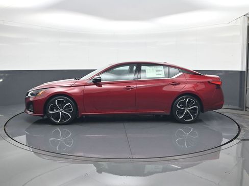 New 2025 Nissan Altima 2.5 SR w/ SR Premium Package image 4