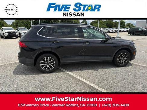 Used 2019 Volkswagen Tiguan SE w/ Panoramic Sunroof Package FWD image 8