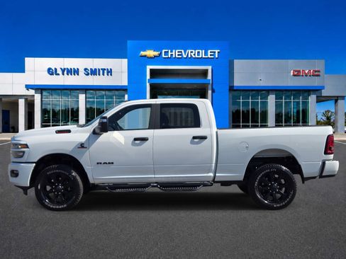 Used 2025 RAM 2500 Big Horn AWD/4WD image 12