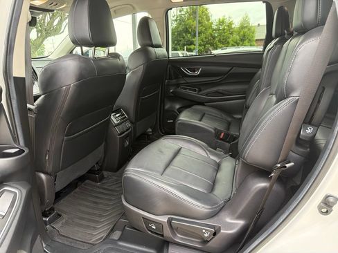 Used 2025 Subaru Ascent Limited AWD/4WD image 12