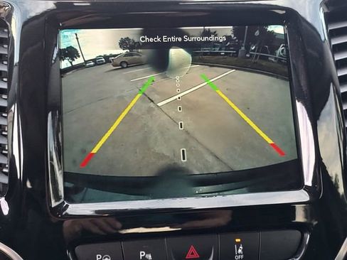 Certified 2021 Jeep Cherokee Limited w/ Elite Package AWD/4WD image 17
