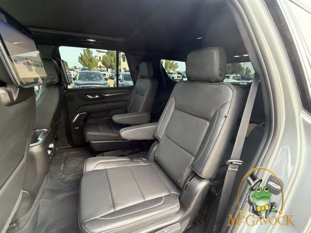 Used 2023 GMC Yukon Denali w/ Advanced Technology Package AWD/4WD image 27