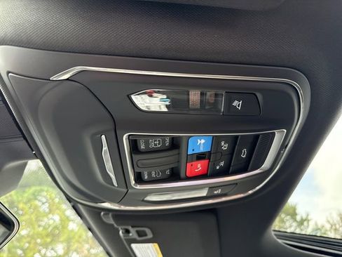 New 2025 Jeep Grand Cherokee L Laredo w/ Luxury Tech Group I image 28