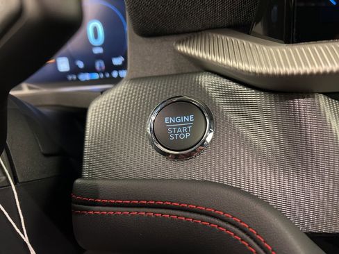 New 2026 Ford Explorer ST-Line w/ ST-Line Street Pack image 18