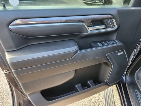 Used 2024 Chevrolet Silverado 2500 LTZ w/ LTZ Convenience Package image 37