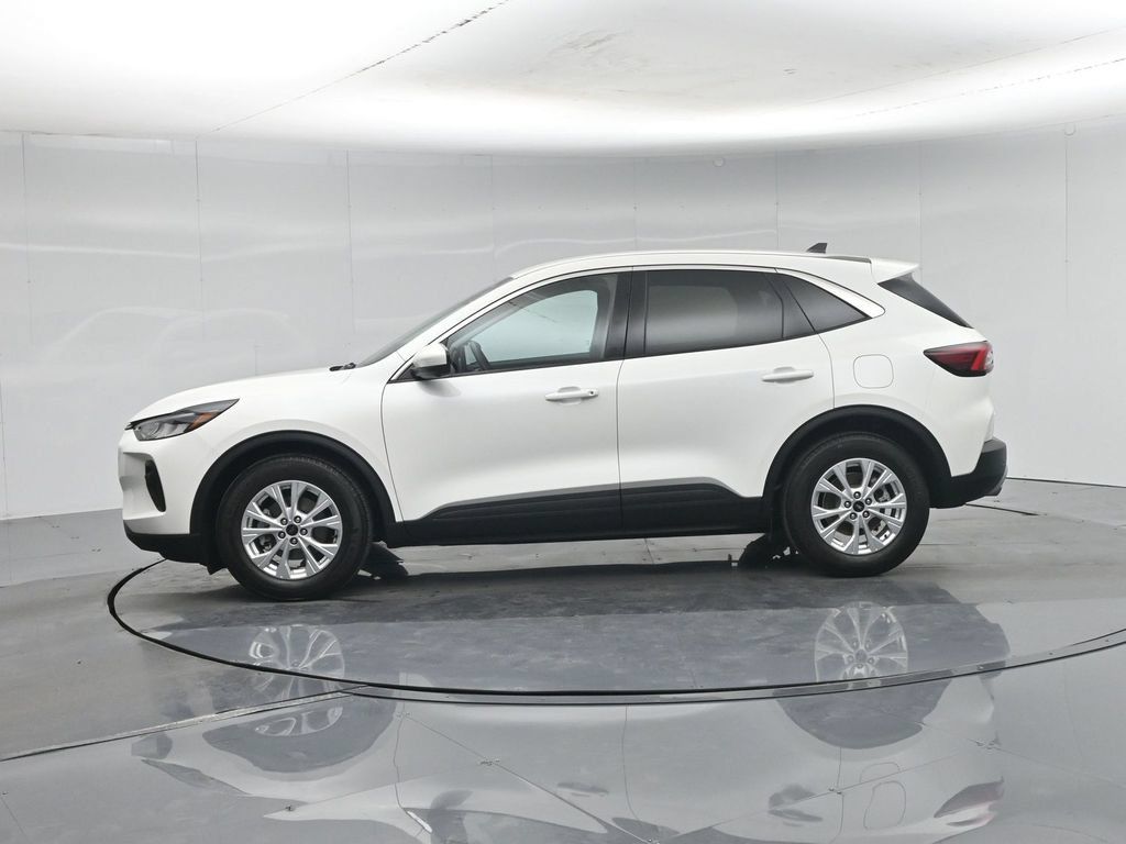 Used 2023 Ford Escape Active w/ Tech Pack #2 FWD image 32