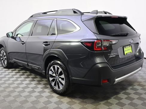 Used 2023 Subaru Outback Limited XT image 3
